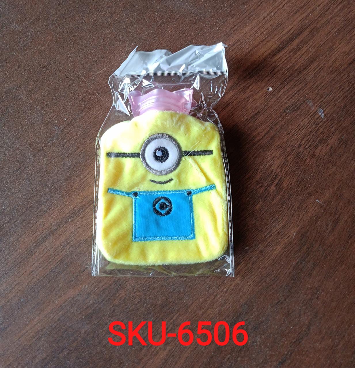 Hot water bag for menstrual cramps and pain relief, Minions design Hot water bag for menstrual cramps and pain relief, Minions design